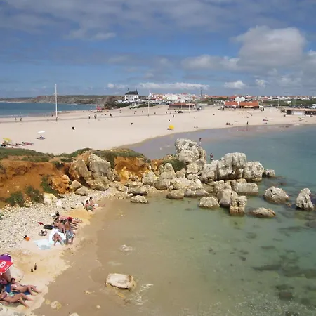 Appartamento Da Areia Branca Near The Praia da Lourinhã